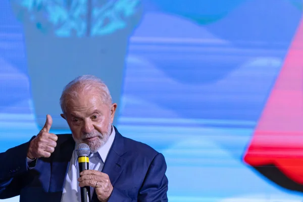 CNT/MDA: 39,5% avaliam governo Lula como negativo e 37,8% como positivo