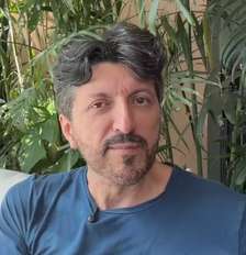 Lito Sousa morreu aos 59 anos em decorrência de doença rara Foto: (Reprodução: YouTube) / Contigo