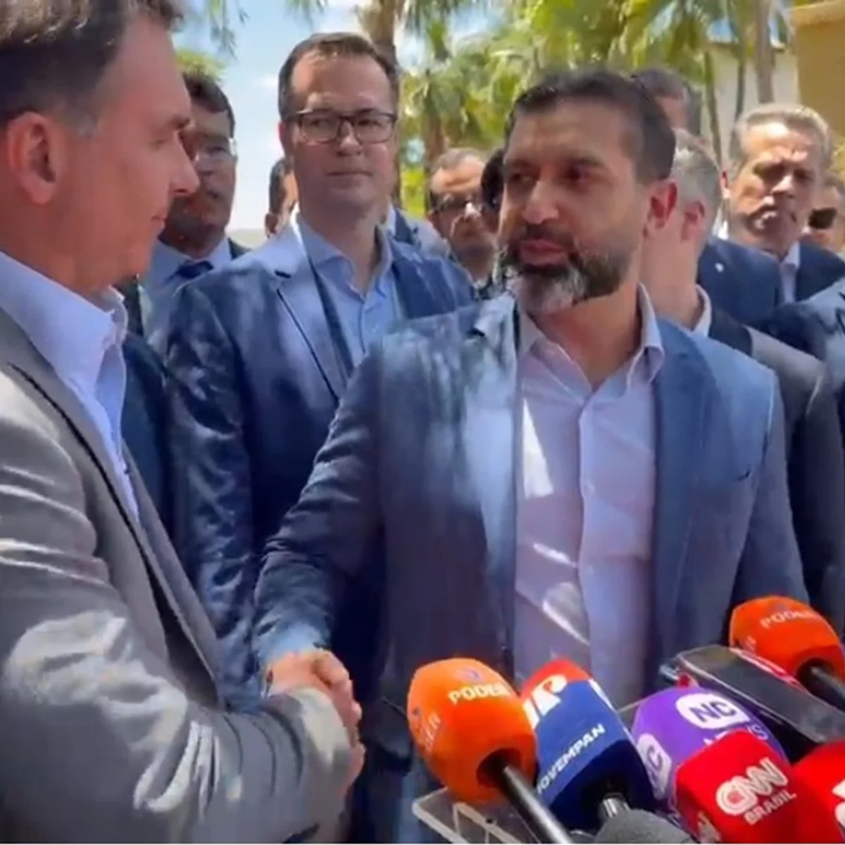 Após apoio de União-PP, Flávio Bolsonaro ganha reforço do Novo no 2º turno